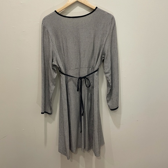 Host Pick 🌟 Dan Howard Checkered Maternity Dress - Picture 3 of 4